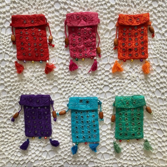 NWOT Boho Dog Treat Crossover Bag Hot Pink Mirrors Puppy Recall Bells Indian - Picture 4 of 4